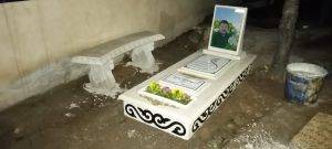 سنگ مزار یک تکه و سنگ قبر حسن ناصری