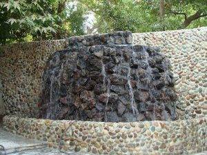 طراحی و اجرای آبنما آبشار مصنوعی آبنماکاران حسین در کرج