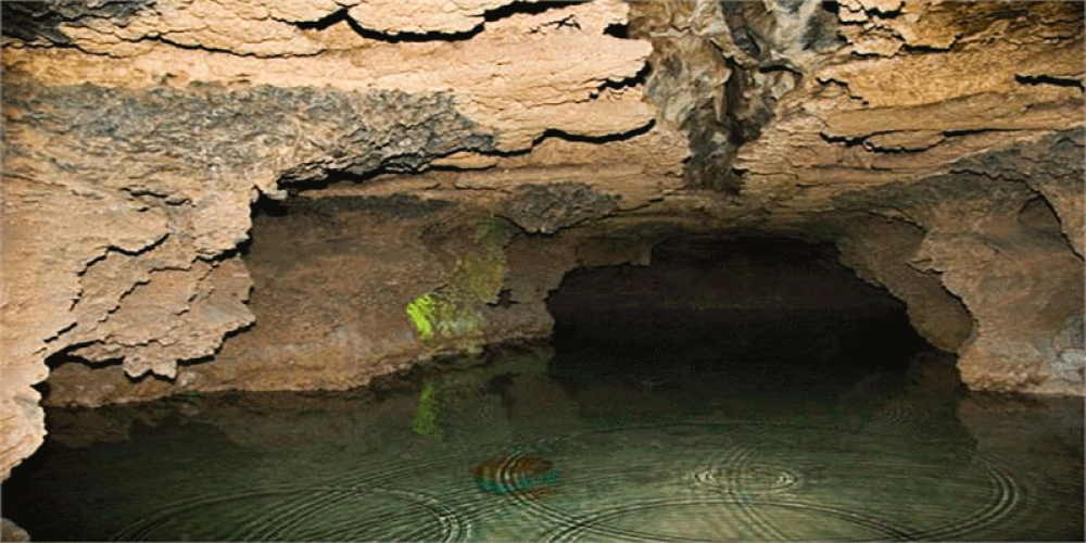 غار دانیال تنکابن