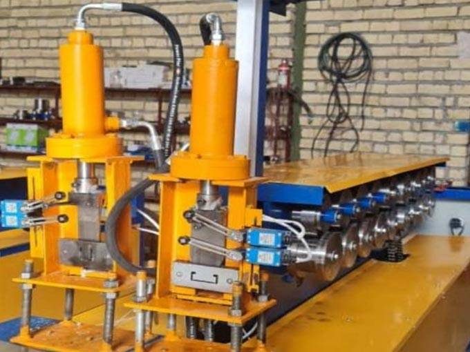 کارخانه ساخت دستگاه تولید سازه های کناف و دستگاه آرین فرمینگ حسینی در شیراز
