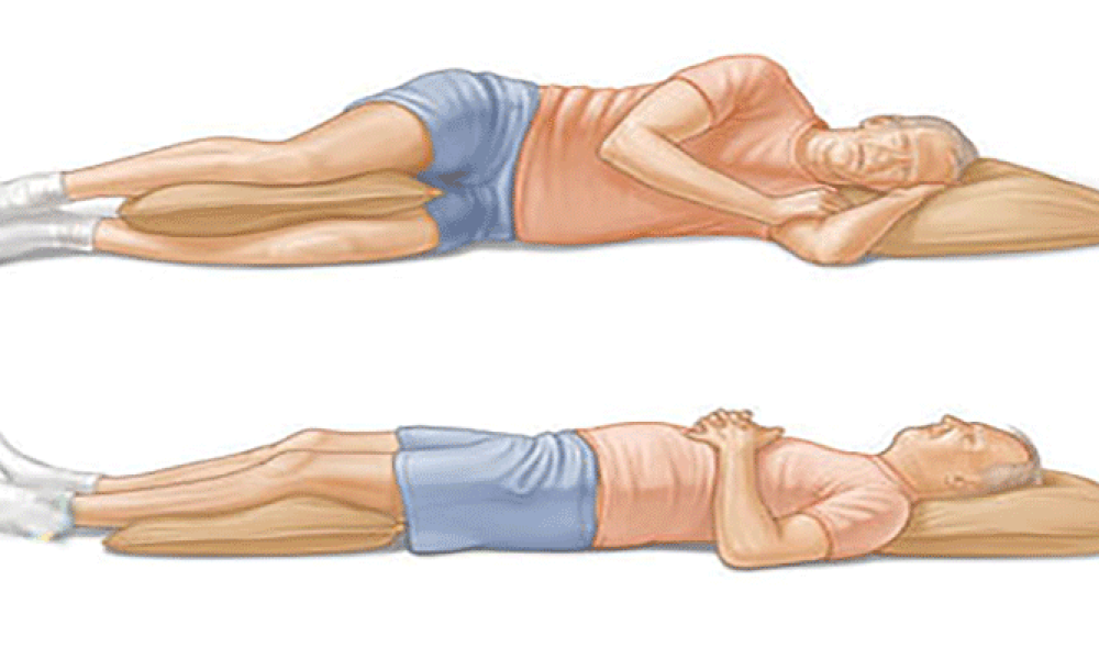 مزایای خوابیدن با بالشی در میان دو زانو